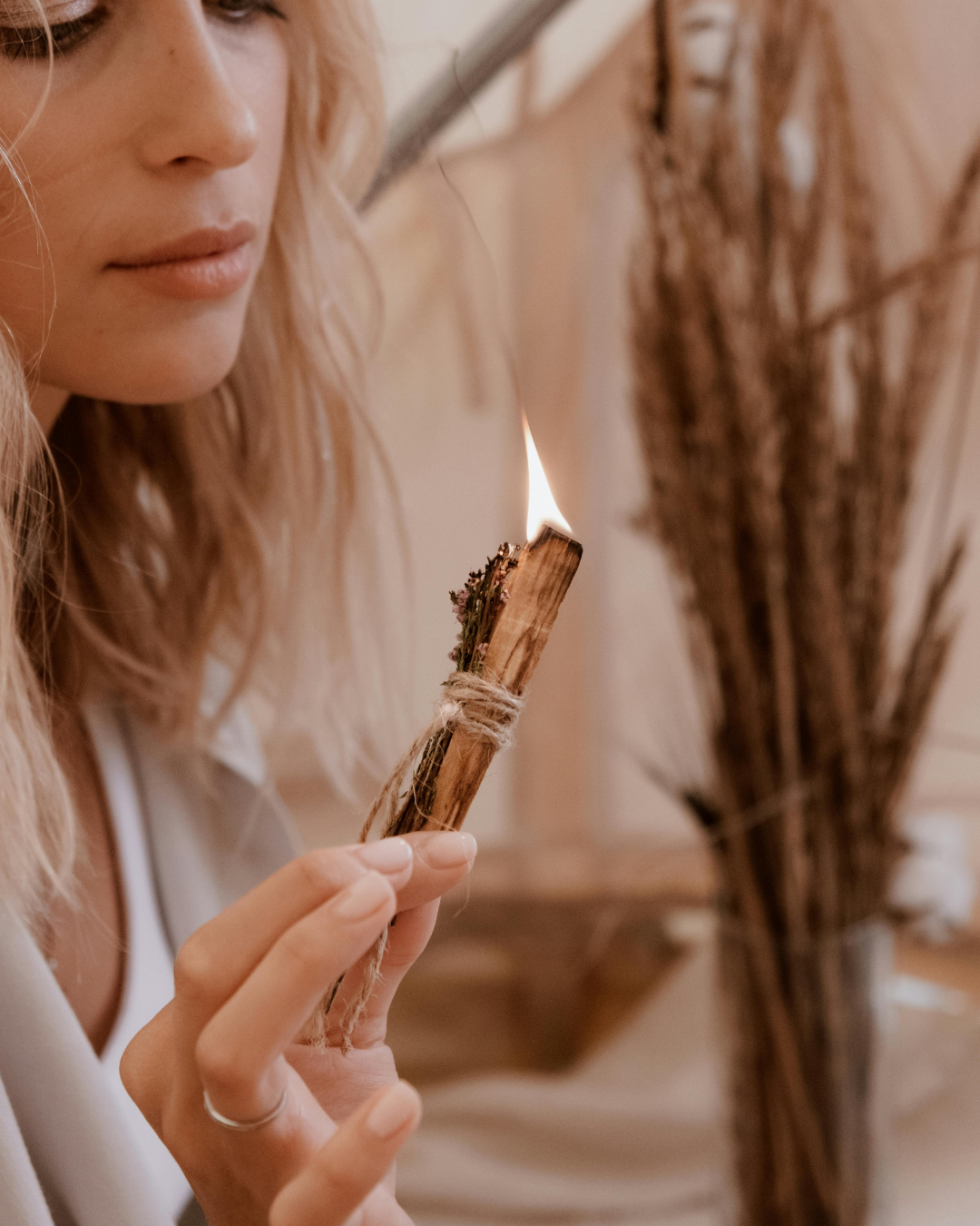 Purification et rechargement des pierres pendant la grossesse : ce qu’il faut vraiment savoir