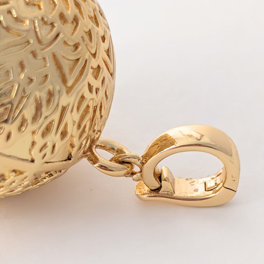 Pendentif bola de grossesse mandala or avec grelot - 2 cm