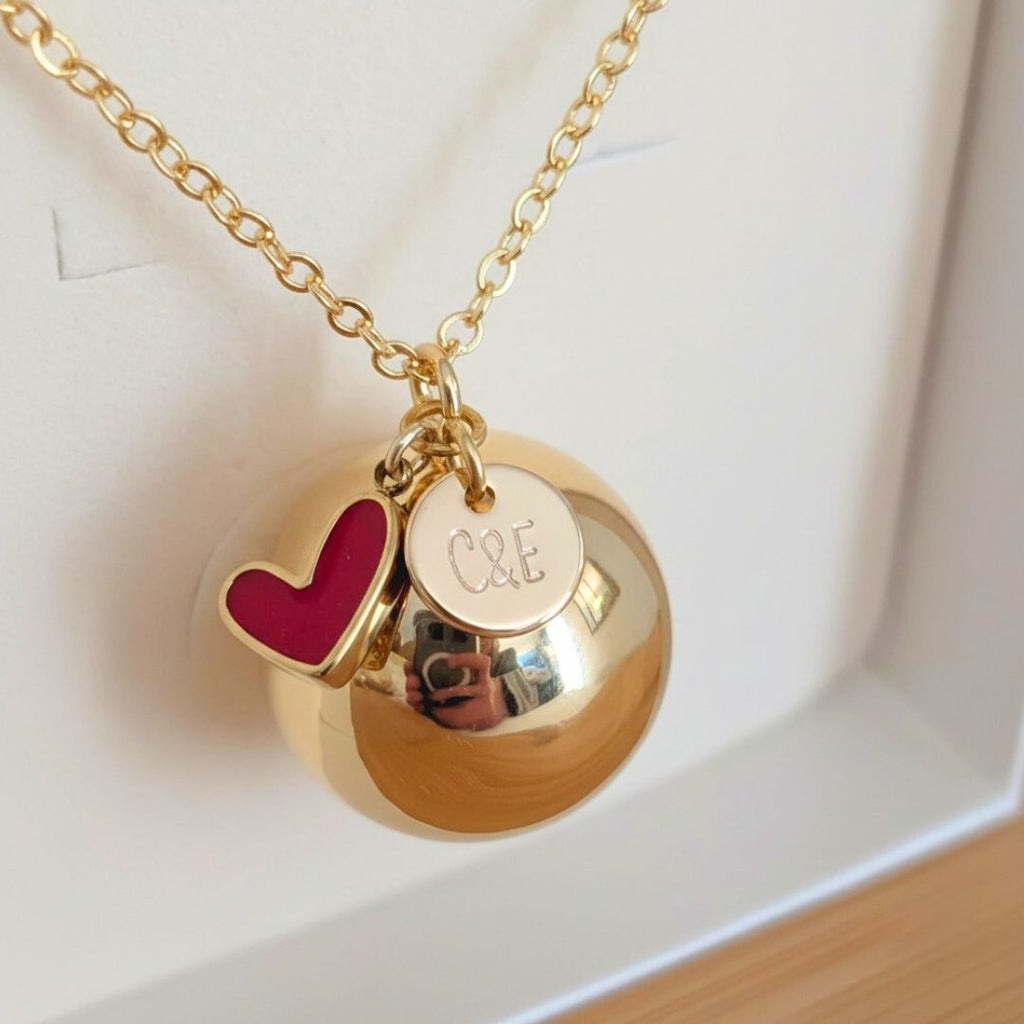 Bola de grossesse personnalisé initiales et coeur rouge - Plaqué or 18k