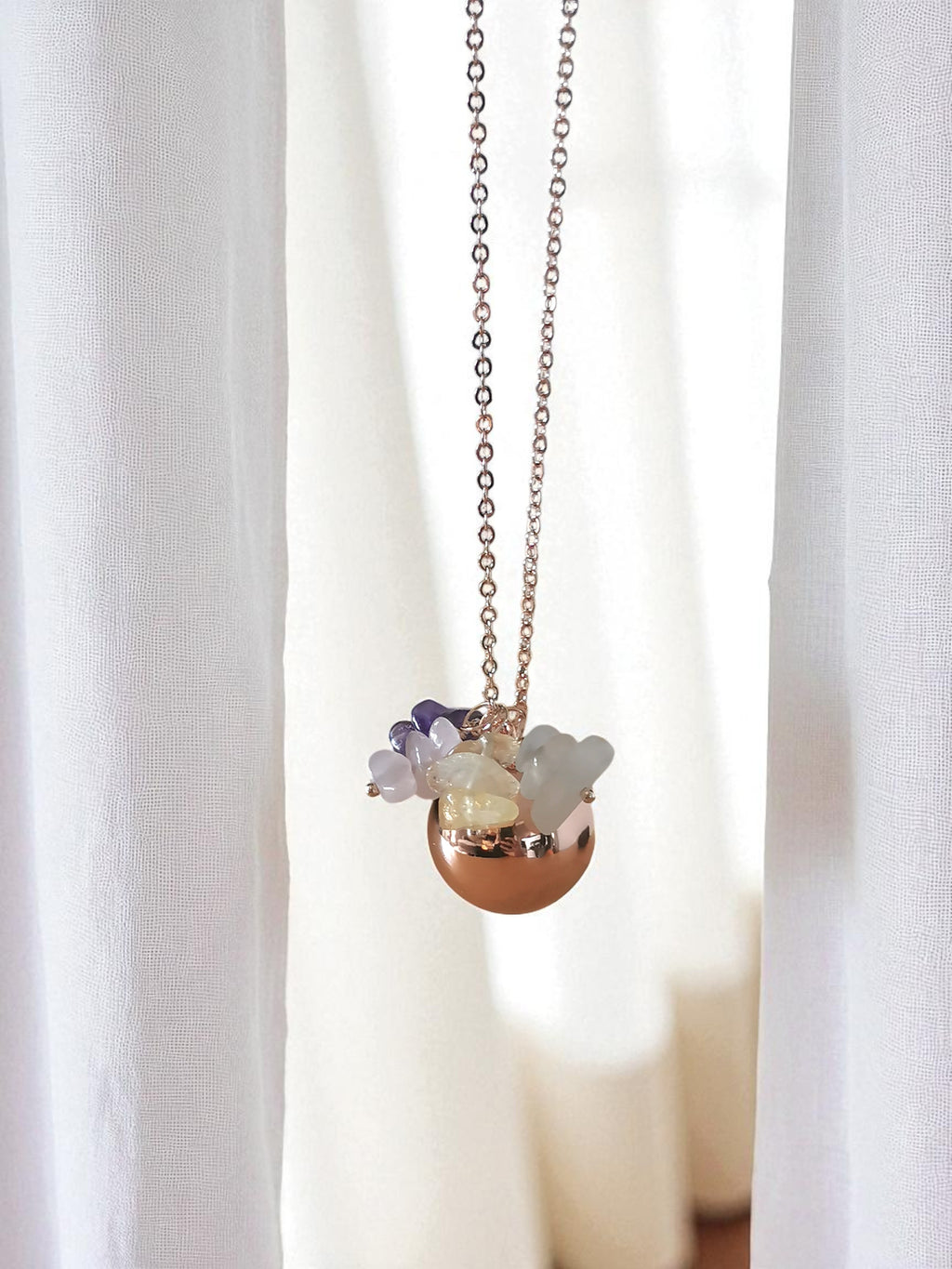 Bola de grossesse or rose avec 4 pendentifs pierres naturelles